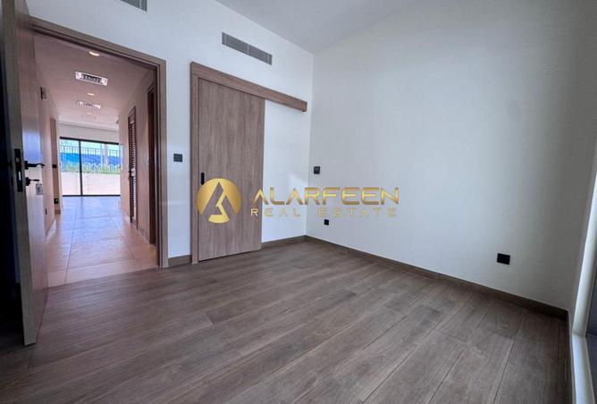 119737803 - Property Image 3