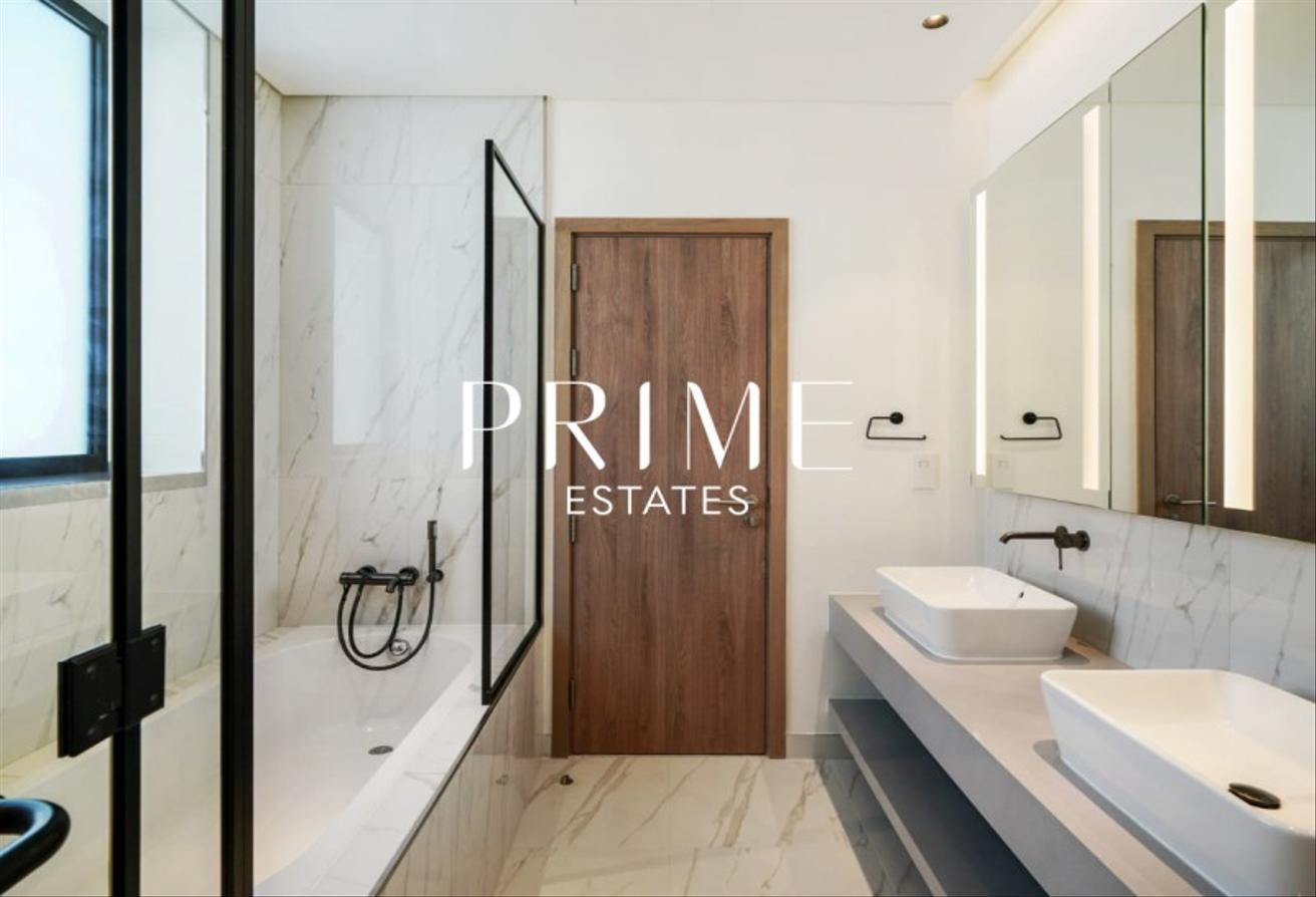 Elegant Modern Living | 4BR Villa | Move-In Ready! photo 24