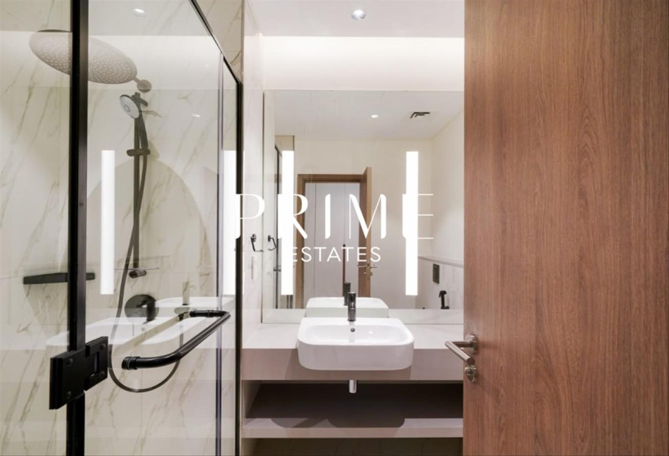 Elegant Modern Living | 4BR Villa | Move-In Ready! photo 15
