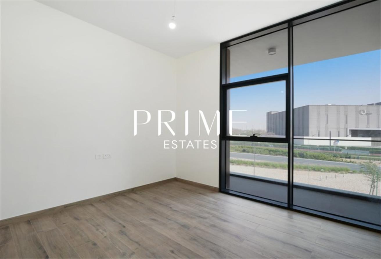 Elegant Modern Living | 4BR Villa | Move-In Ready! photo 22