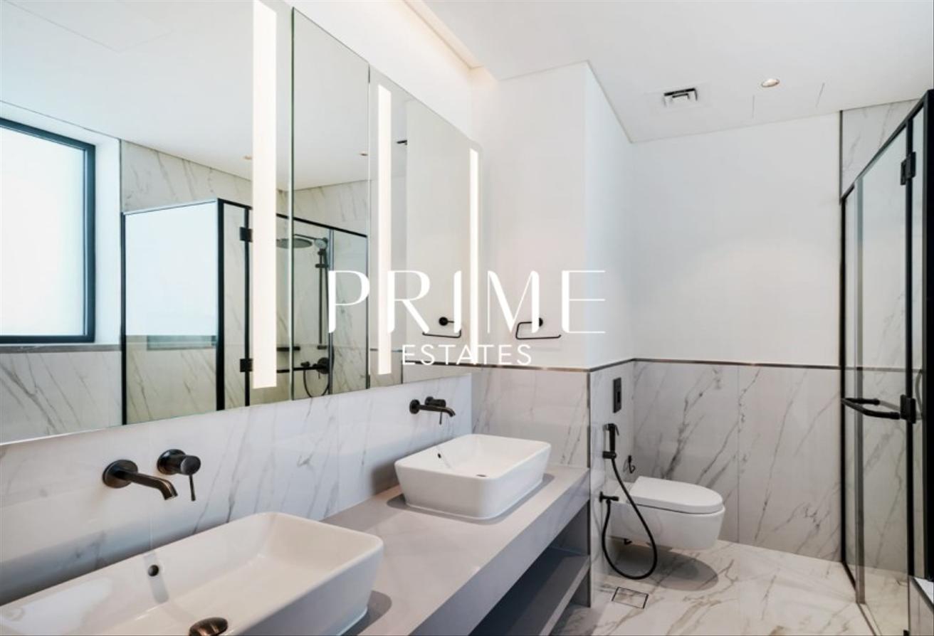 Elegant Modern Living | 4BR Villa | Move-In Ready! photo 19