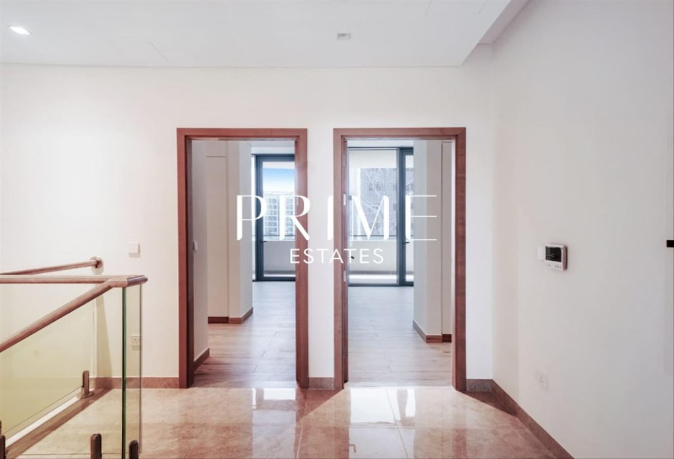 Elegant Modern Living | 4BR Villa | Move-In Ready! photo 12