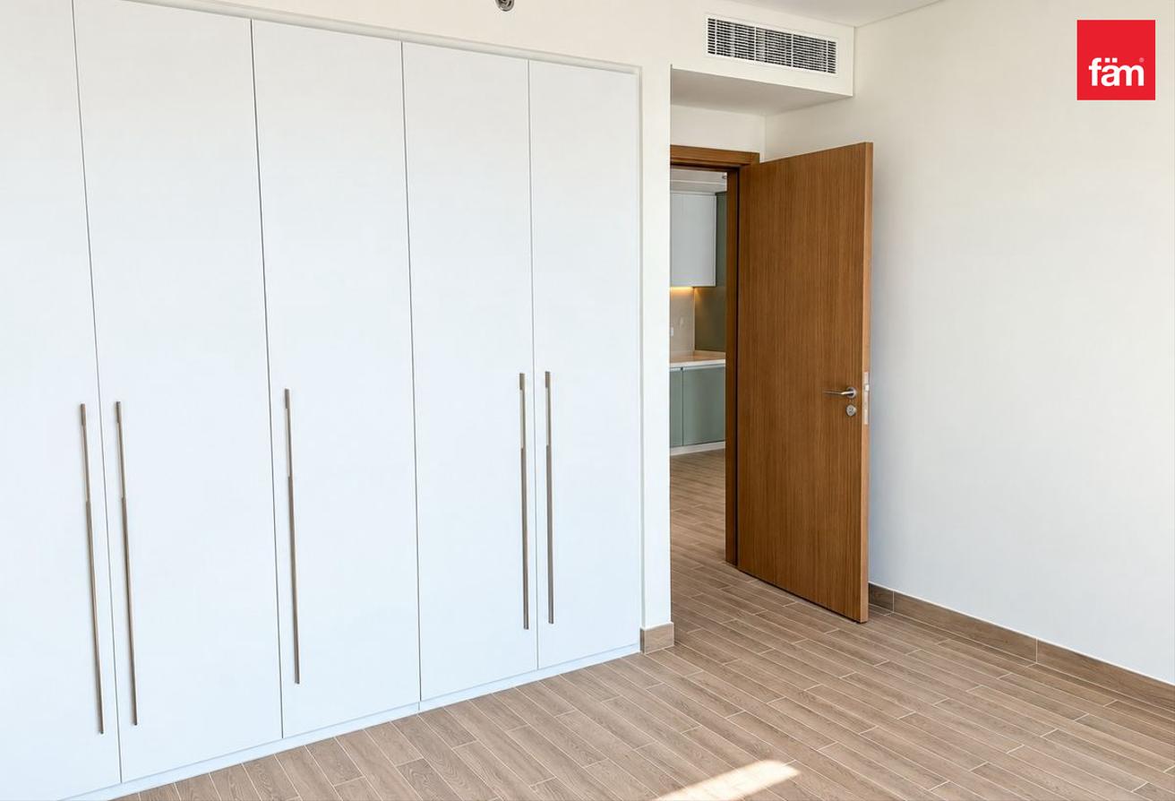 Full Burj View | Brand New | Ready To Move In photo 4