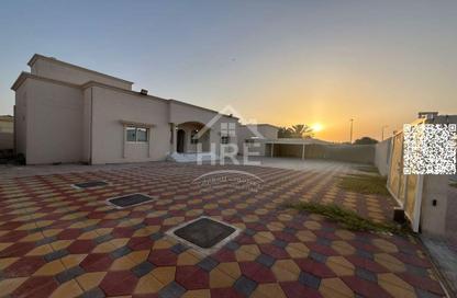 Villa - 5 Bedrooms - 7 Bathrooms for rent in Gate Tower 1 - Musheiref - Ajman