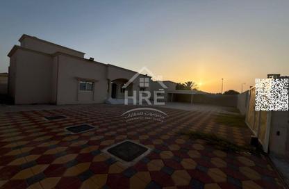Villa - 5 Bedrooms - 7 Bathrooms for rent in Gate Tower 1 - Musheiref - Ajman