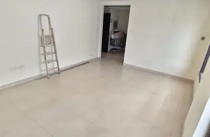 Apartment - 1 Bedroom - 2 Bathrooms for rent in Al Mamzar - Al Mamzar - Sharjah - Sharjah