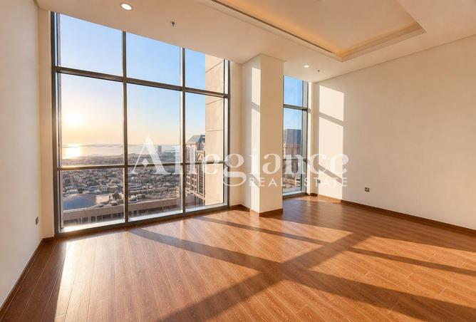 Private Pool | Spacious Layout | Full Skyline View — photo 3