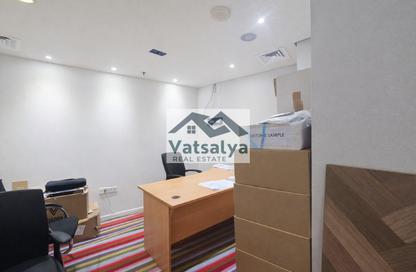 Office Space - 1 Bedroom for rent in Crystal Tower - Business Bay - Dubai