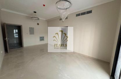 Apartment - 2 Bedrooms - 2 Bathrooms for rent in Gulfa Towers - Al Rashidiya 1 - Al Rashidiya - Ajman