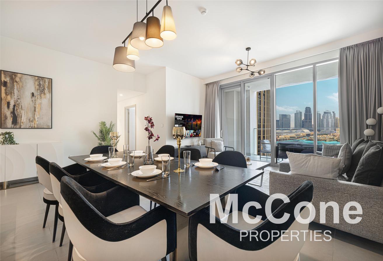 Luxury | Downtown Views | Multiple Cheques photo 8