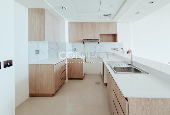 73121185 - Property Image 2