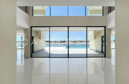Villa - 6 Bedrooms - 7+ Bathrooms for rent in Signature Villas Frond J - Signature Villas - Palm Jumeirah - Dubai