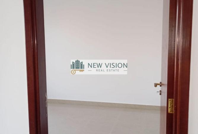 60158157 - Property Image 3