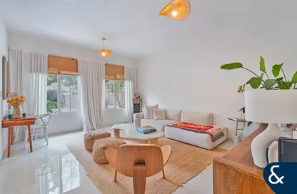 Villa - 4 Bedrooms - 3 Bathrooms for rent in Springs 5 - The Springs - Dubai