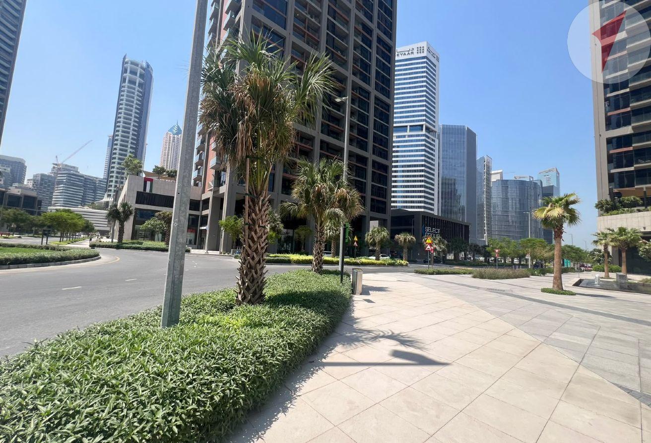 High floor | Burj Khalifa & Canal View Studio photo 17