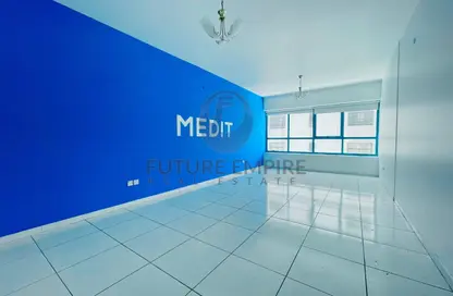 مكتب - غرفة نوم - 2 حمامات للايجار في بناية وايت كراون - شارع الشيخ زايد - دبي