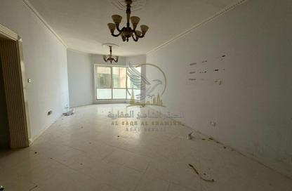 Apartment - 1 - 2 for rent in Al Majaz 3 - Al Majaz - Sharjah Apartment - 1 - 2 for rent in Al Majaz 3 - Al Majaz - Sharjah