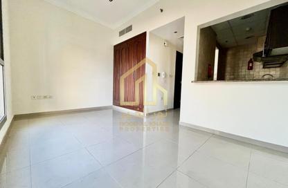 Apartment - Studio - 1 for rent in Al Barsha 1 - Al Barsha - Dubai
