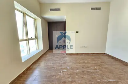 Apartment - 3 Bedrooms - 3 Bathrooms for rent in Muwailih Building - Muwaileh - Sharjah