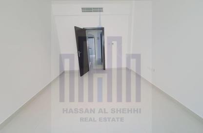 شقة - غرفة نوم - 1 حمام للايجار في مبنى جي جي كو مويلح - تجارية مويلح - الشارقة شقة - غرفة نوم - 1 حمام للايجار في مبنى جي جي كو مويلح - تجارية مويلح - الشارقة