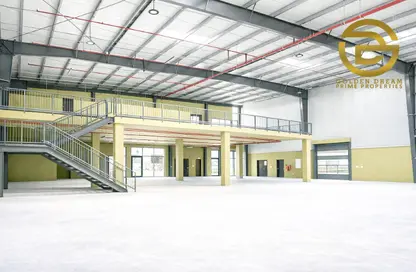 Warehouse - Studio - 2 Bathrooms for rent in Dubai Investment Park 1 (DIP 1) - Dubai Investment Park (DIP) - Dubai