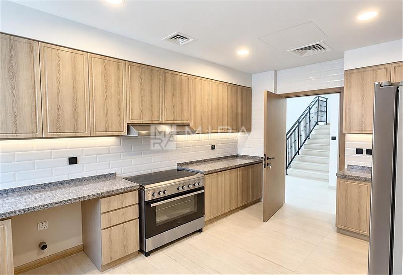 Brand New | Single Row | Ready to Move-In photo 14