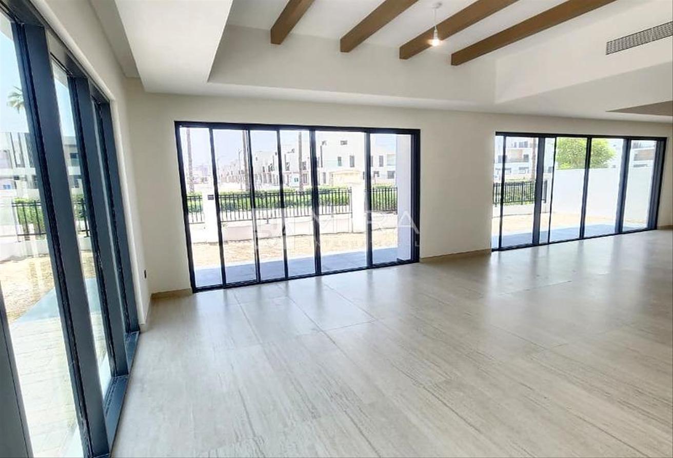 Brand New | Single Row | Ready to Move-In photo 11