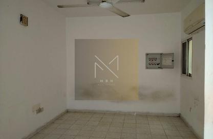 Apartment - 2 - 2 for rent in Al Hamriyah - Sharjah