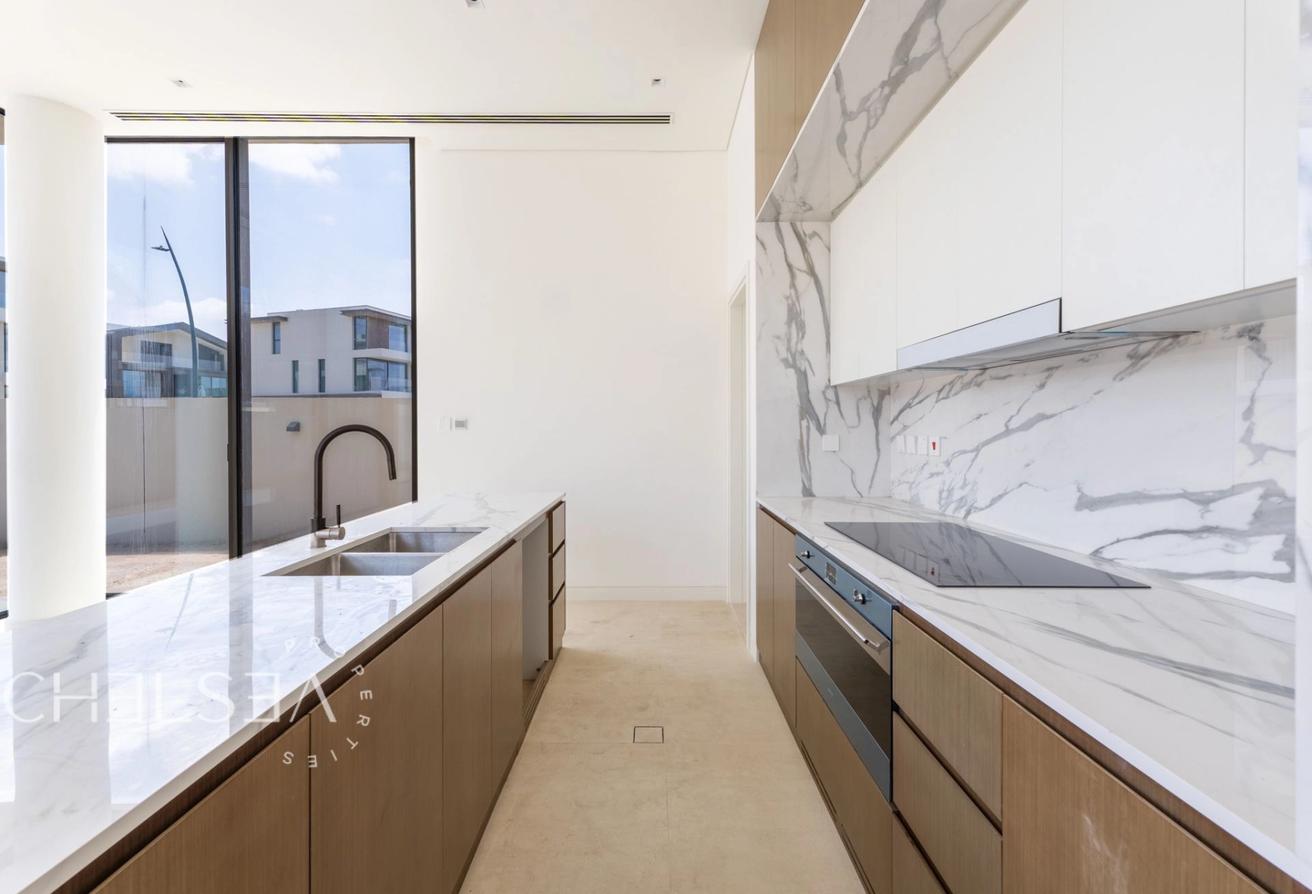 MOVE-IN READY | BRAND-NEW | COMMUNITY EXPERT photo 3