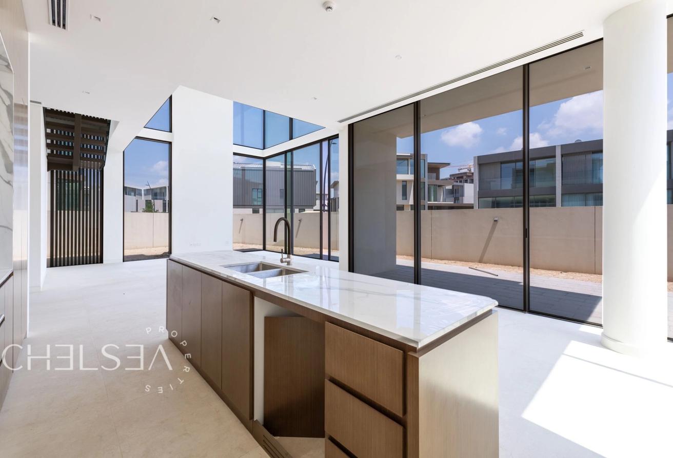 MOVE-IN READY | BRAND-NEW | COMMUNITY EXPERT photo 6