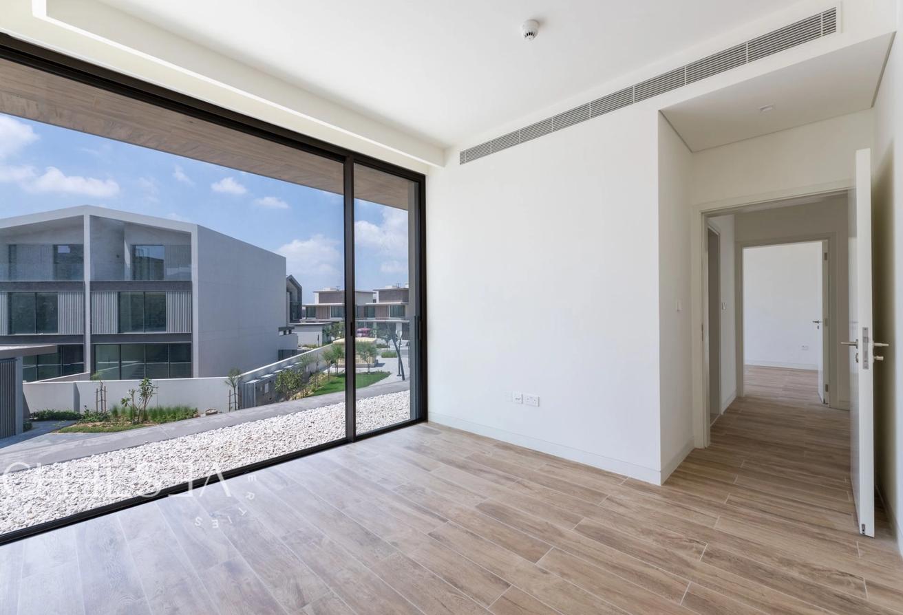 MOVE-IN READY | BRAND-NEW | COMMUNITY EXPERT photo 13