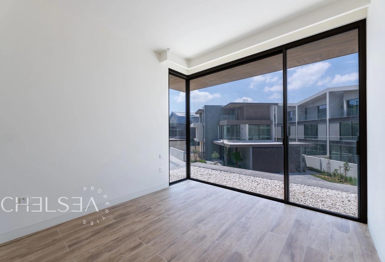 MOVE-IN READY | BRAND-NEW | COMMUNITY EXPERT photo 12