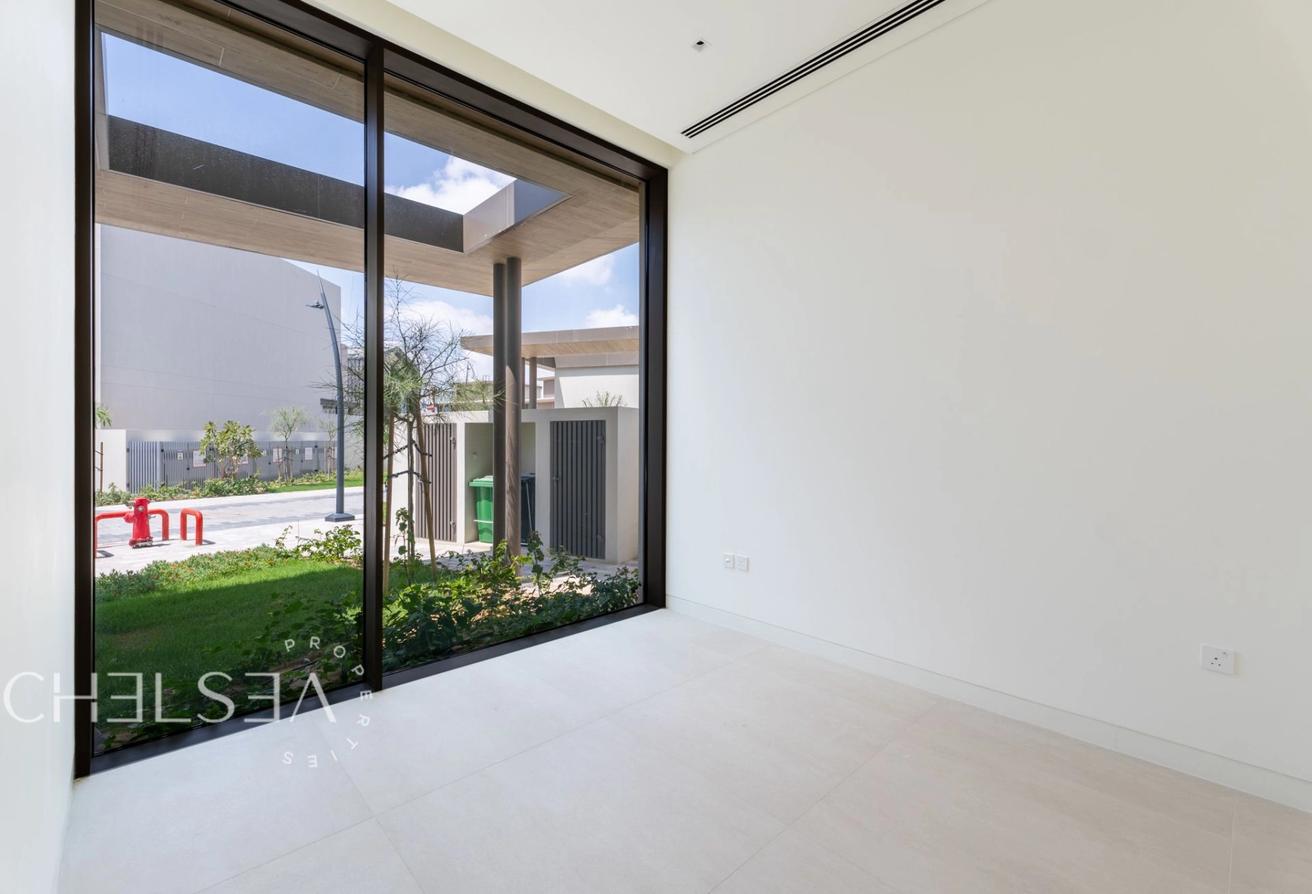 MOVE-IN READY | BRAND-NEW | COMMUNITY EXPERT photo 7