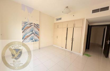 Apartment - 2 Bedrooms - 4 Bathrooms for rent in Al Khan Lagoon - Al Khan - Sharjah