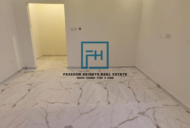 79441113 - Property Image 2