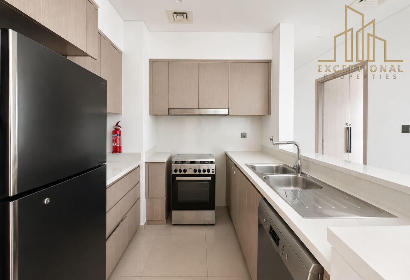 Fountain View || Premium Furnished || High Floor photo 6