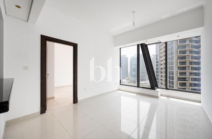 Apartment - 1 Bedroom - 2 Bathrooms for rent in Silverene Tower B - Silverene - Dubai Marina - Dubai