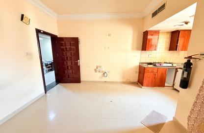 Apartment - Studio - 1 Bathroom for rent in Fire Station Road - Muwaileh - Sharjah