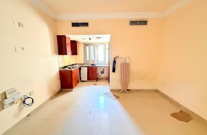Apartment - Studio - 1 Bathroom for rent in Fire Station Road - Muwaileh - Sharjah