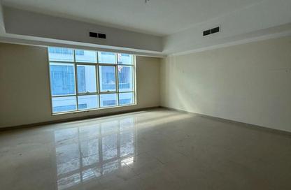 Apartment - 2 Bedrooms - 2 Bathrooms for rent in New Al Taawun Road - Al Taawun - Sharjah