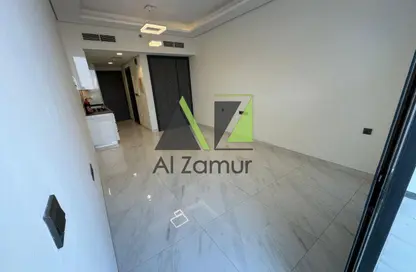 Apartment - 1 Bathroom for rent in Samana Golf Avenue - Dubai Studio City - Dubai