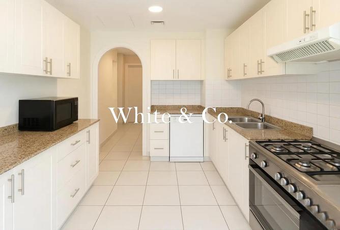 74244383 - صورة العقار 3