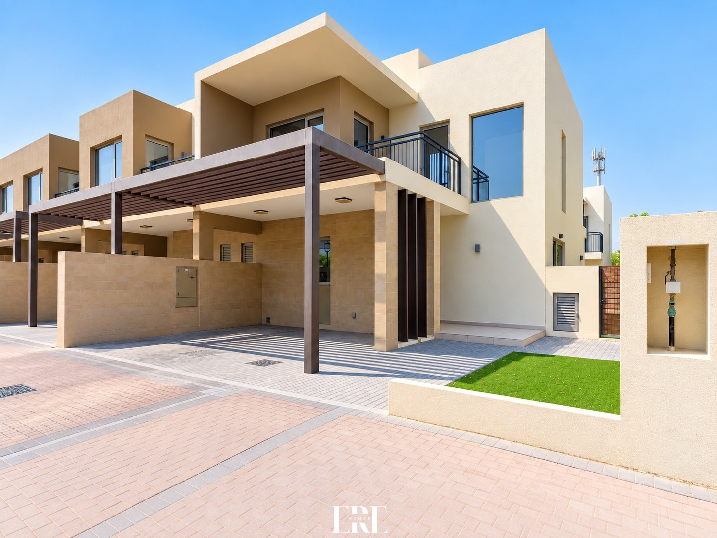 Balcony | Large Plot | Luxury Living