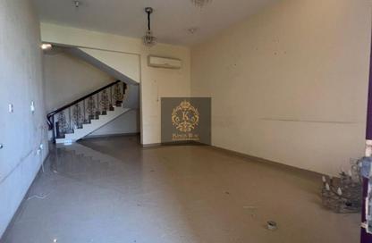 Villa - 4 - 5 for rent in Mohamed Bin Zayed City - Abu Dhabi