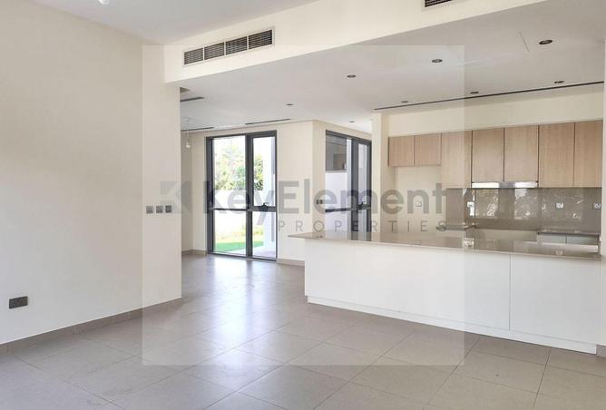 92704898 - Property Main Image
