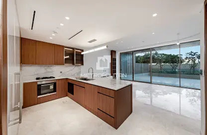 Apartment - 2 Bedrooms - 3 Bathrooms for rent in Ellington Beach House - The Crescent - Palm Jumeirah - Dubai