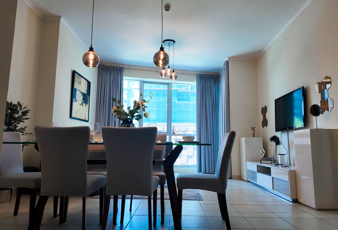 Spacious 1BD | Low Floor | Luxury Furnishing