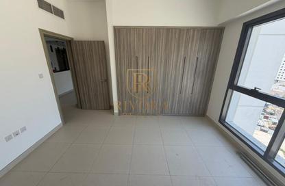 Apartment - 2 Bedrooms - 3 Bathrooms for rent in Bin Suloom Building - Al Jaddaf - Dubai