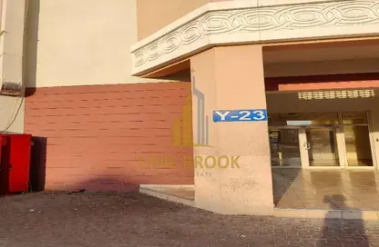 متجر - استوديو - 1 حمام للايجار في طراز إنجليزي - المدينة العالمية - دبي