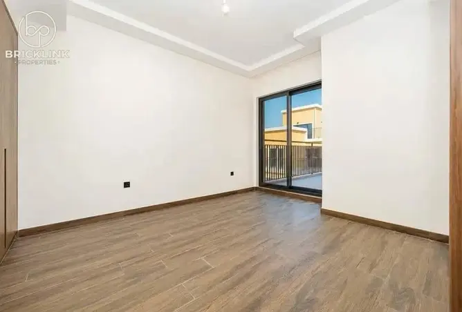 156089301 - Property Image 2